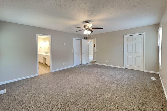 Building Photo - 979 Tyrell Dr