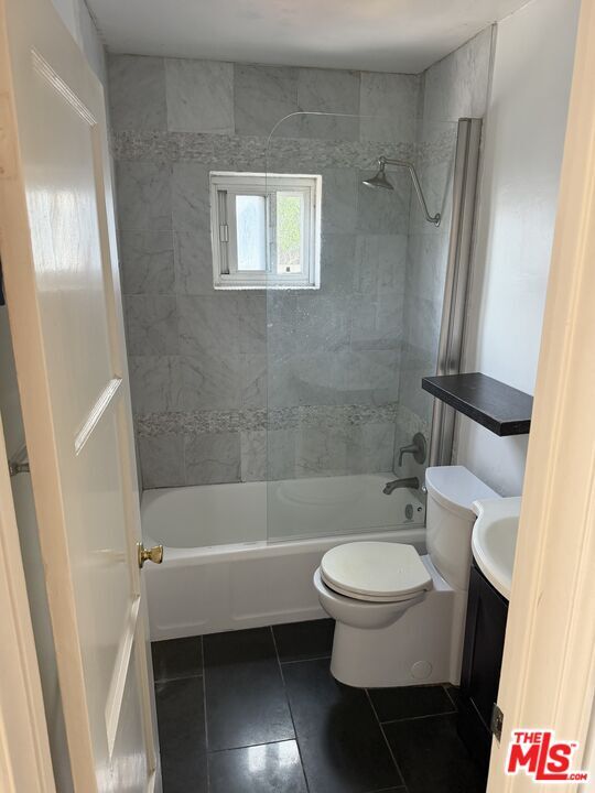 Building Photo - 6434 W 87th St