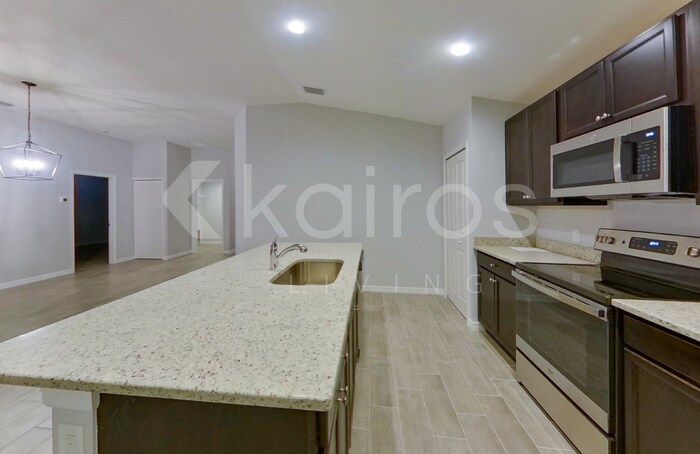 Building Photo - 227 Pennfield St