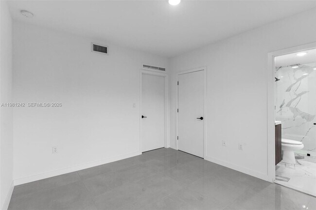 Building Photo - 26103 SW 145th Ave