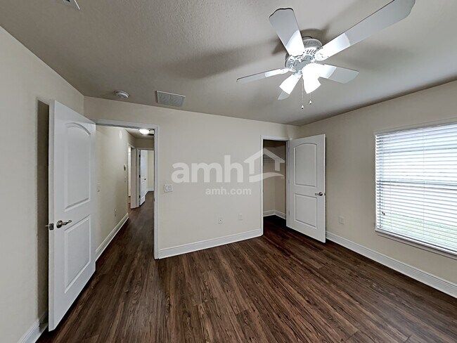 Building Photo - 10710 Standing Stone Drive