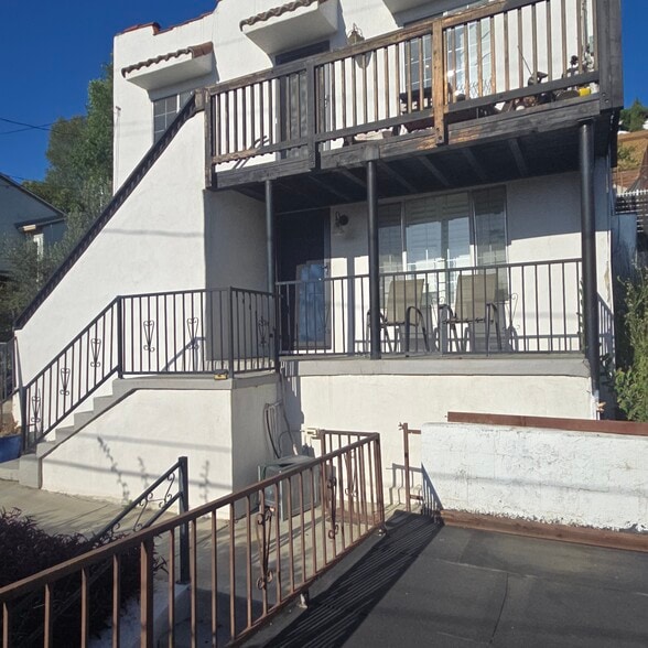 Building Photo - 1272 Van Pelt Ave