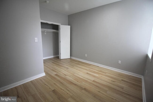 Building Photo - 20 Swan St