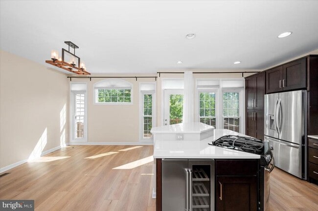 Building Photo - 4576 Fair Valley Dr