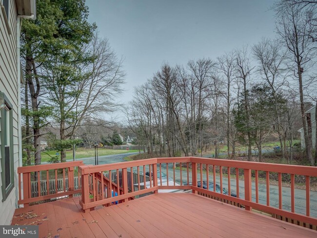 Building Photo - 8203 Stationhouse Ct