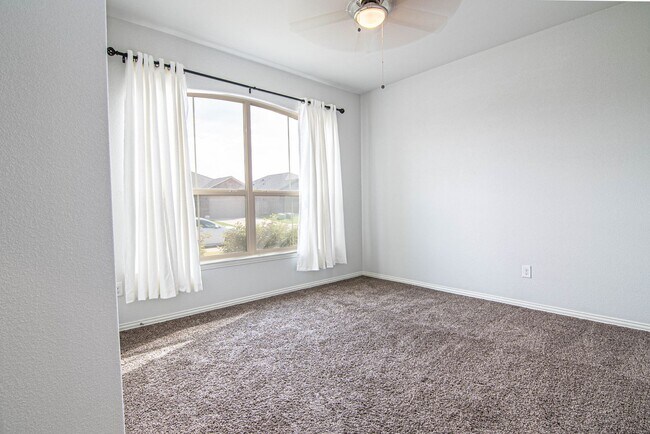 Building Photo - 1219 Santa Clara Dr