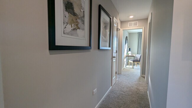 Building Photo - 1392 Foxglove Dr