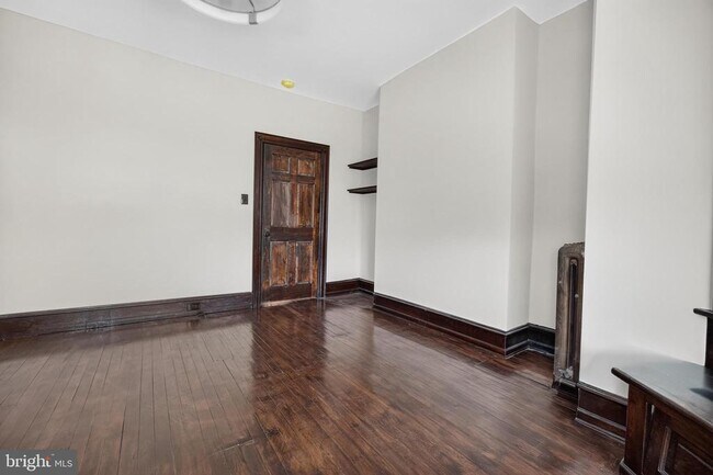 Building Photo - 5452 Catharine St