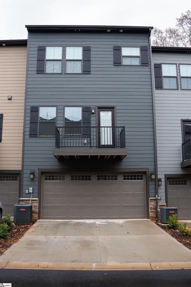 Building Photo - 17 Rollins Ave