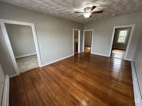 Building Photo - 114 Tuttle St