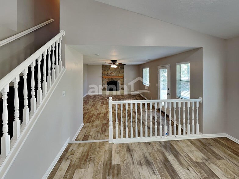 Building Photo - 2049 W 1175 S
