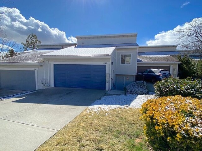 Building Photo - 3 Bedroom Townhouse North Reno - 2 Car Attached Garage/Mountain Views