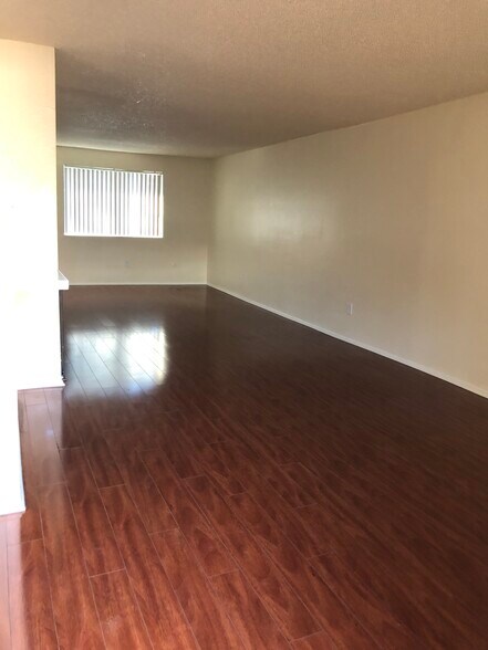 Building Photo - 20957 Bryant St