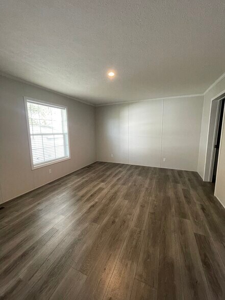 Building Photo - 69 Ashley Cir