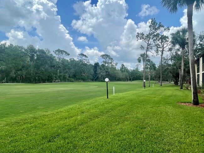 Building Photo - Cross Creek 2nd floor condo 2 bed 2 bath !!!!! Free Application!!