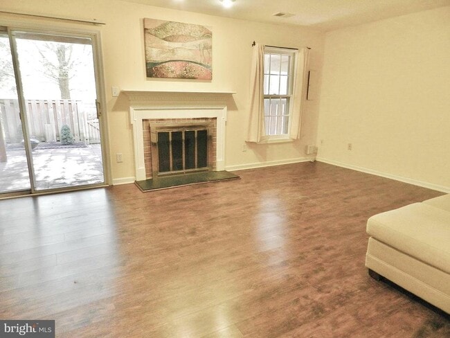 Building Photo - 4235 Fox Lake Dr