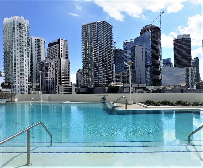 Building Photo - 350 S Miami Ave