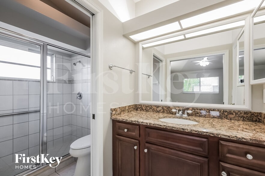 Building Photo - 8285 Tahiti Rd
