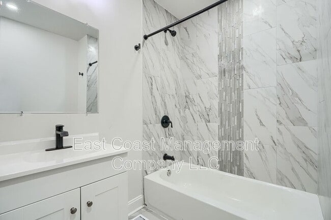 Building Photo - 518 Normandy Ave