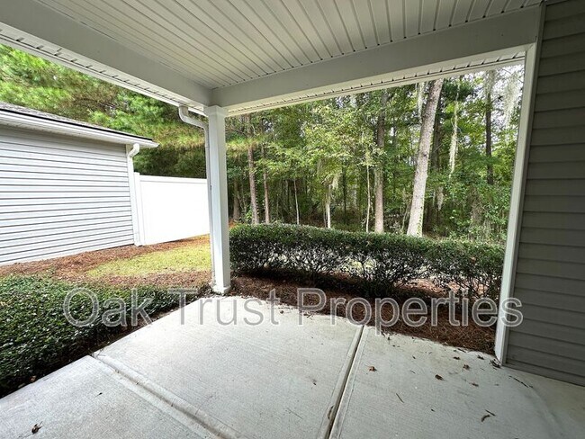 Building Photo - 5150 Trump St