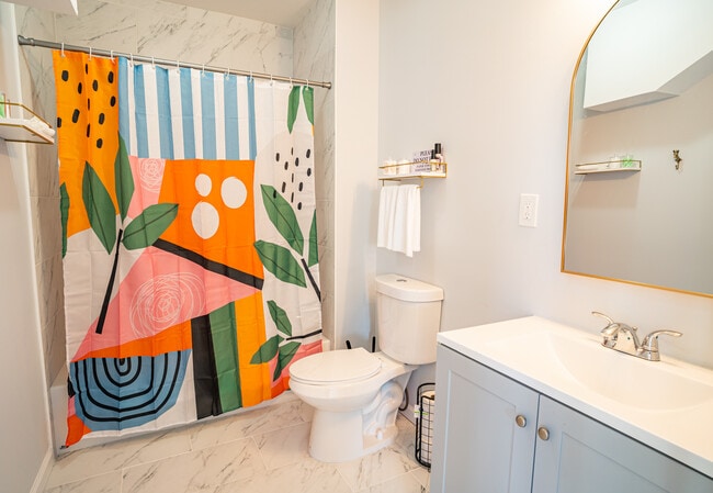 Building Photo - 701 S 18th St