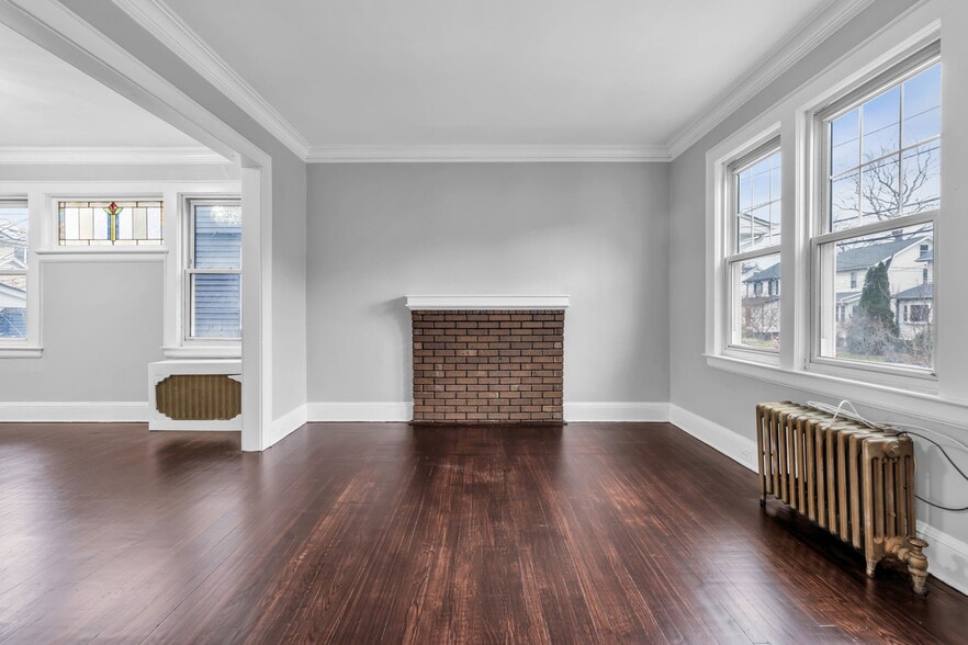 Building Photo - 181 Jacoby Street