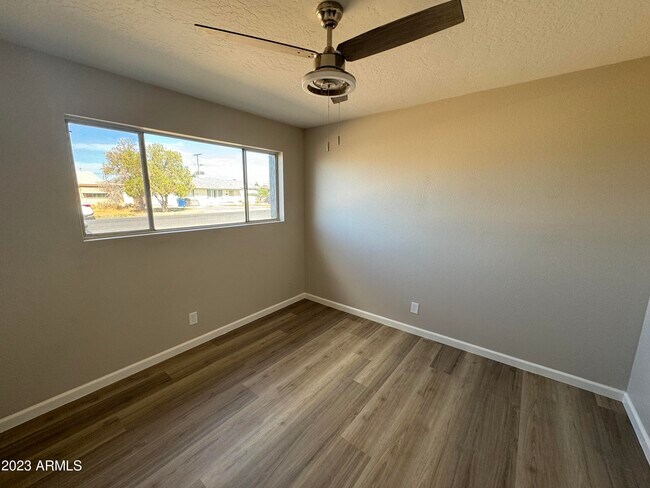 Building Photo - 1705 W Pepper Pl