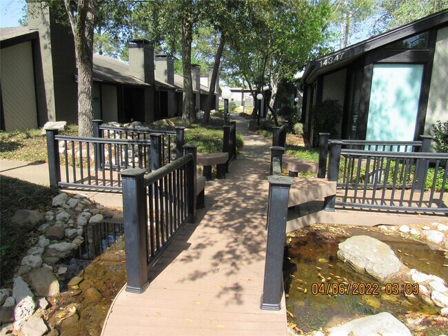 Building Photo - 14351 Torrey Chase Blvd