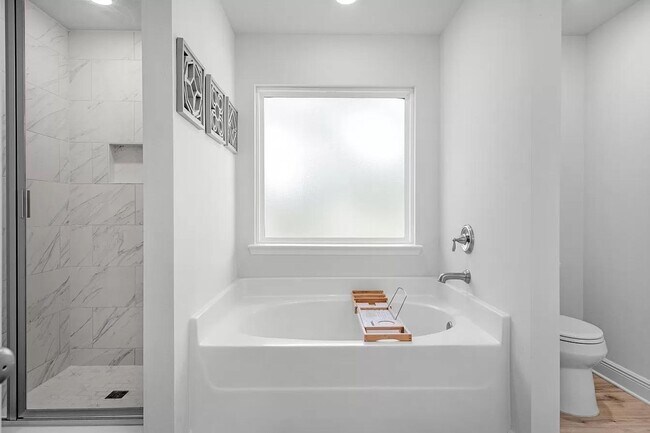 Building Photo - Three Bedroom Two and a half Bath In Hammock Oaks