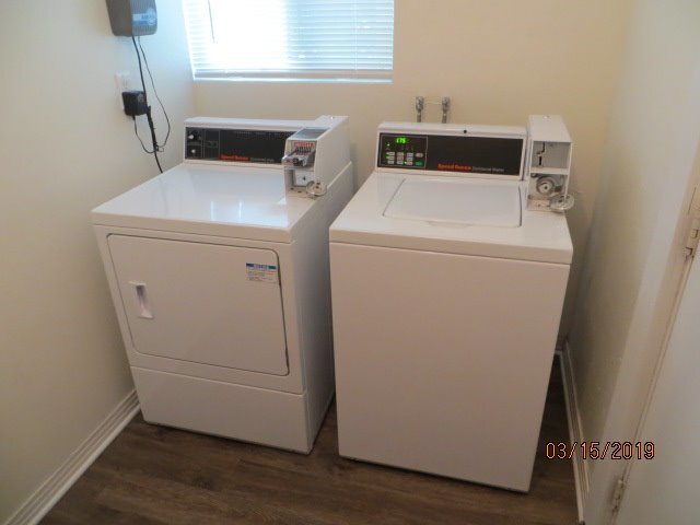 Building Photo - Renovated Two Bedrom Apartment in La Mesa