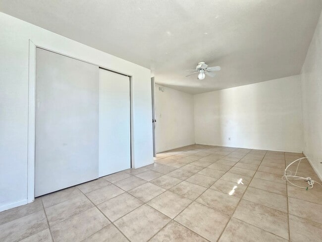 Building Photo - Comfortable Home For rent