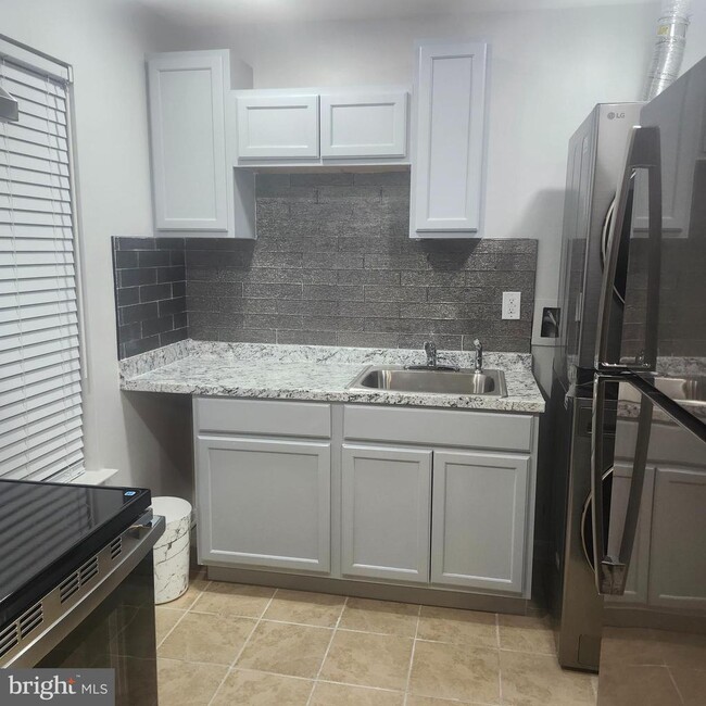 Building Photo - 2023 Whistling Duck Dr