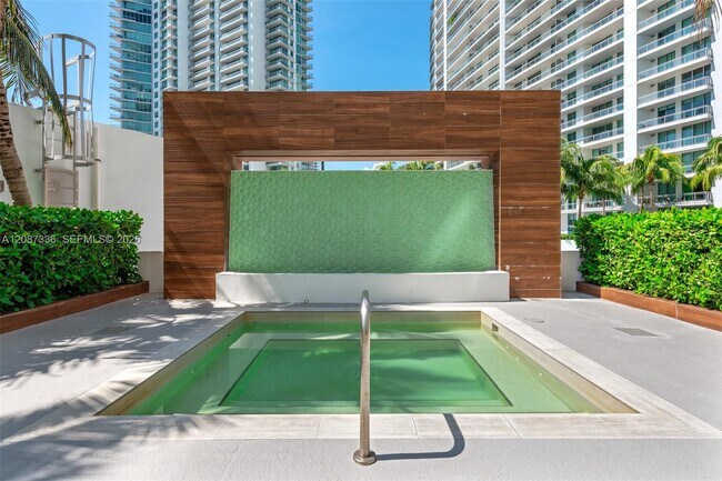 Building Photo - 350 S Miami Ave