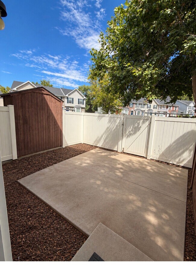 Building Photo - 1093 Eastgate Dr