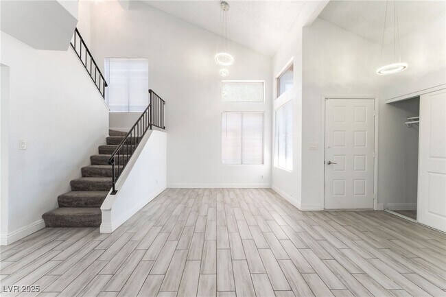 Building Photo - 3951 Steinbeck Dr