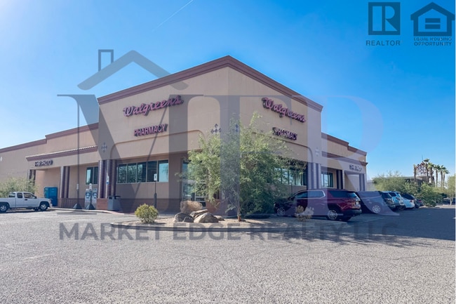 Building Photo - 3Bed/2Bath Home w/3 Car Gar in Casa Grande...