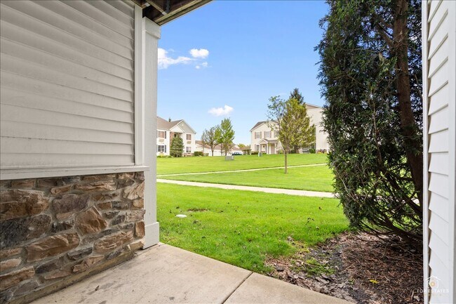 Building Photo - 1515 Silverstone Dr