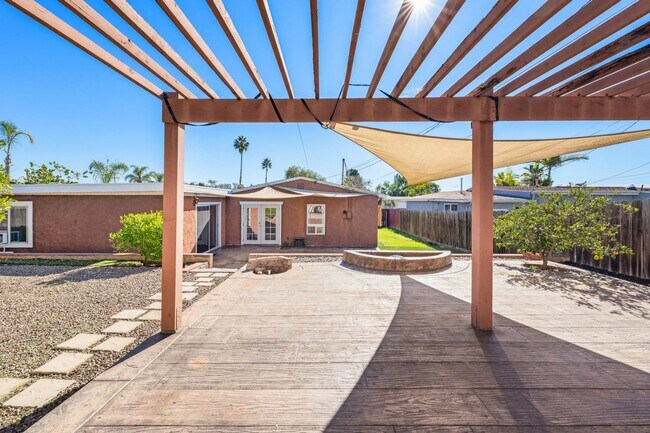 Building Photo - Charming single story in Clairemont