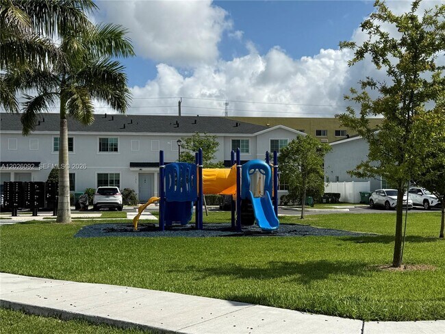 Building Photo - 1073 NW 5th St