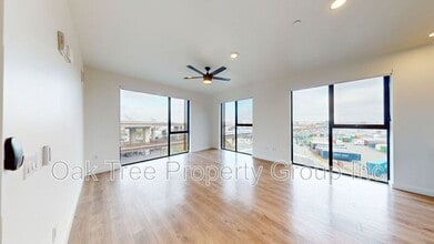 Building Photo - 532 Union St