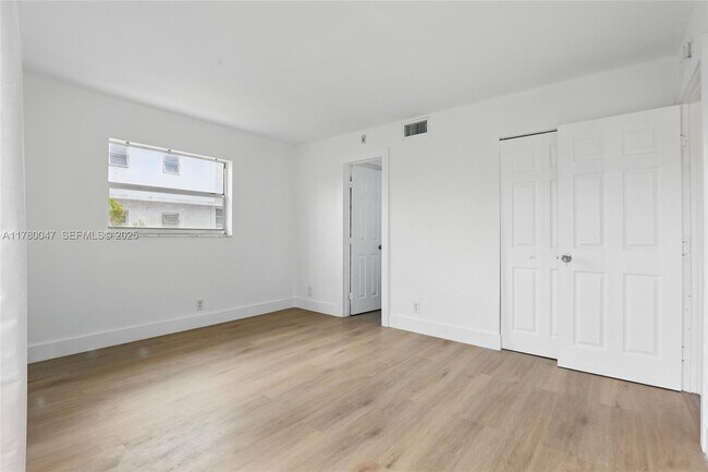 Building Photo - 8540 N Sherman Cir