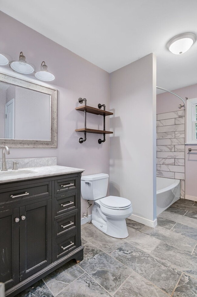 Building Photo - Charming Glen Allen Gem: 3-Bedroom Retreat...