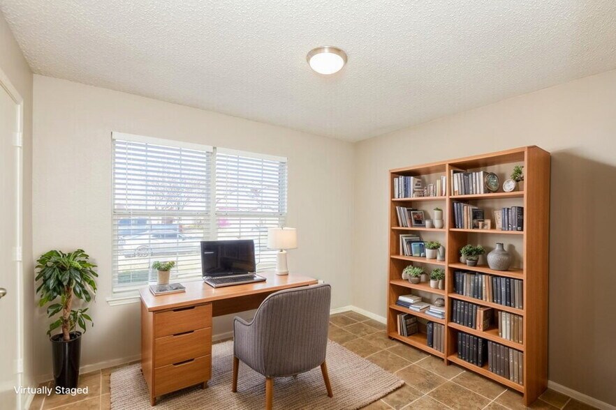 Building Photo - 10133 Chapel Oak Trail