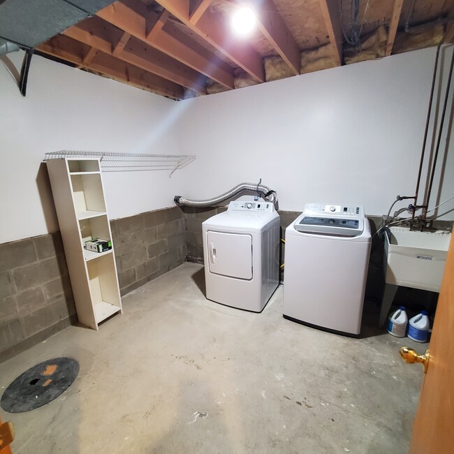 Laundry / Utility - 18571 Egret Way