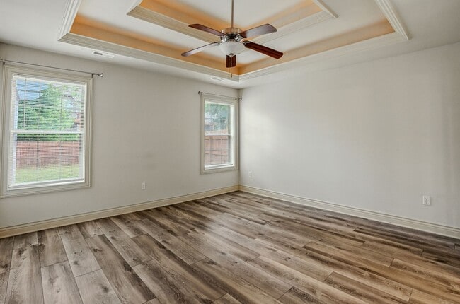 Building Photo - Marvelous 3 Bedroom House In Mill Creek Manor!