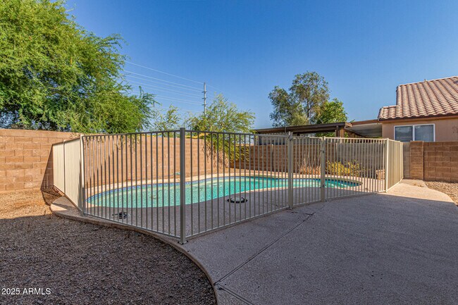 Building Photo - 15213 N 55th Way