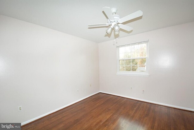 Building Photo - 5111 Gainsborough Dr