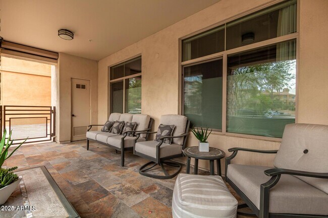 Building Photo - 4909 N Woodmere Fairway