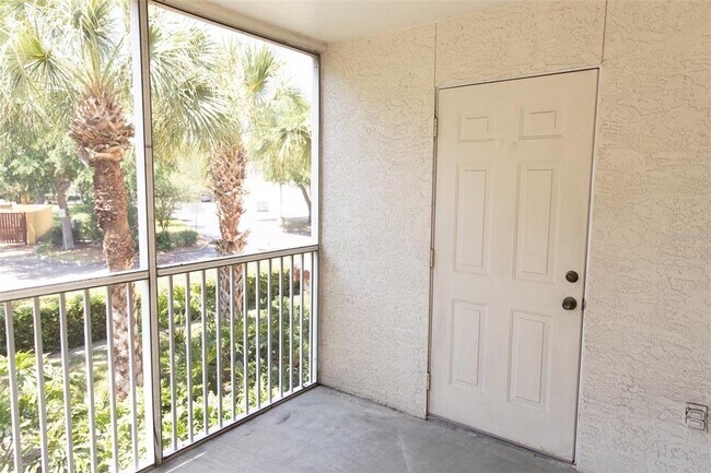 Building Photo - 822 Camargo Way