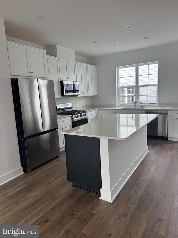 Building Photo - 4033 Odessa Shannon Wy